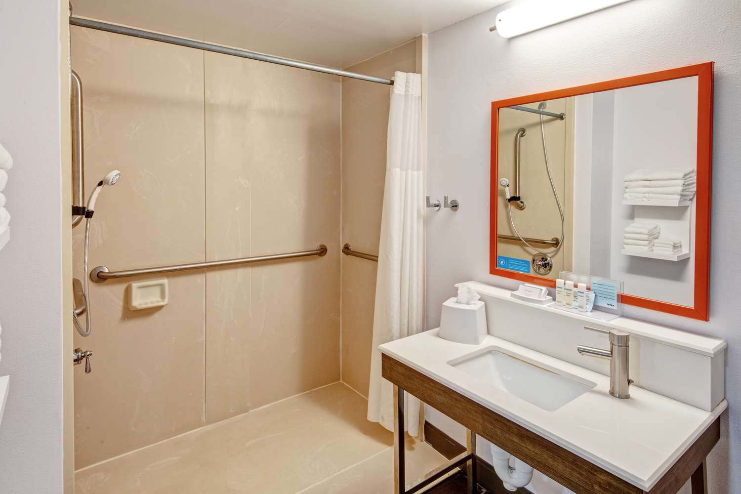 Hampton Inn Latrobe 13/14