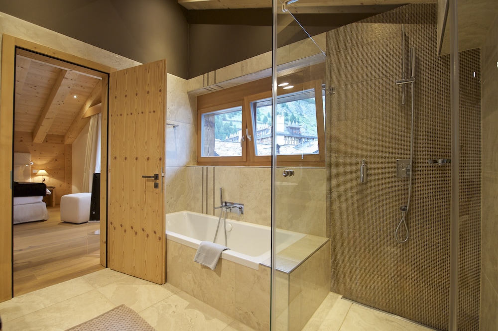 Matterhorn Lodge Hotel and Appartements 50/50