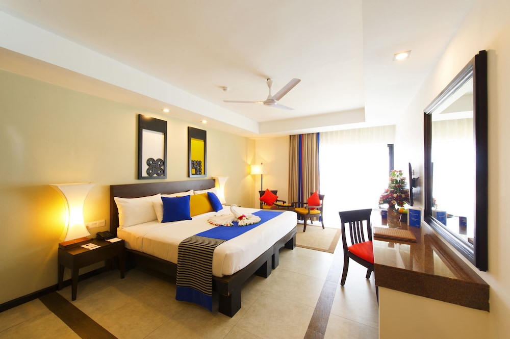 Club Hotel Dolphin 14/50