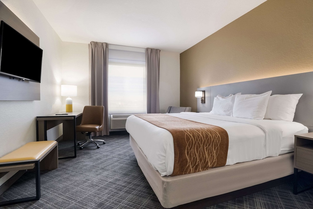 Comfort Inn & Suites Victoria North 22/46
