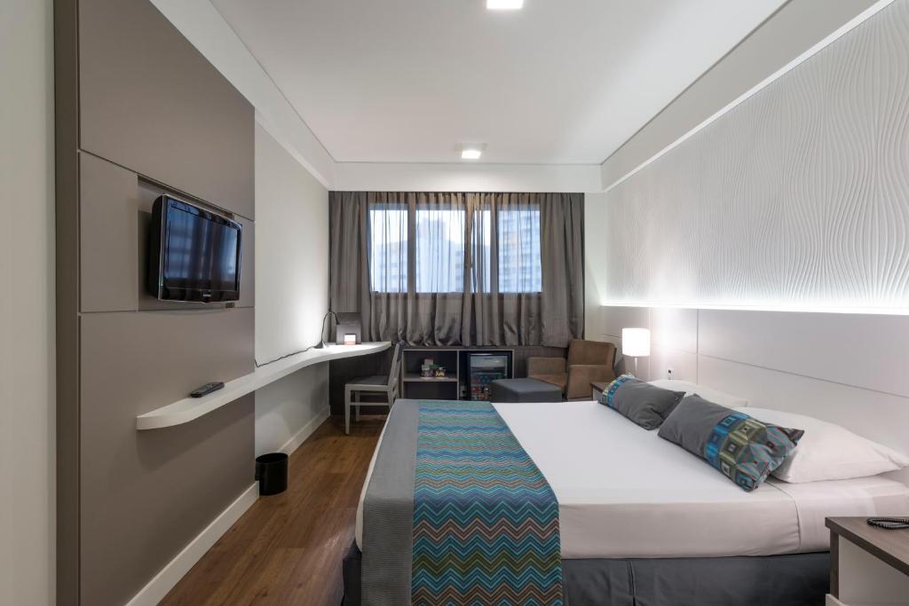Room, Double Bed, Accessible