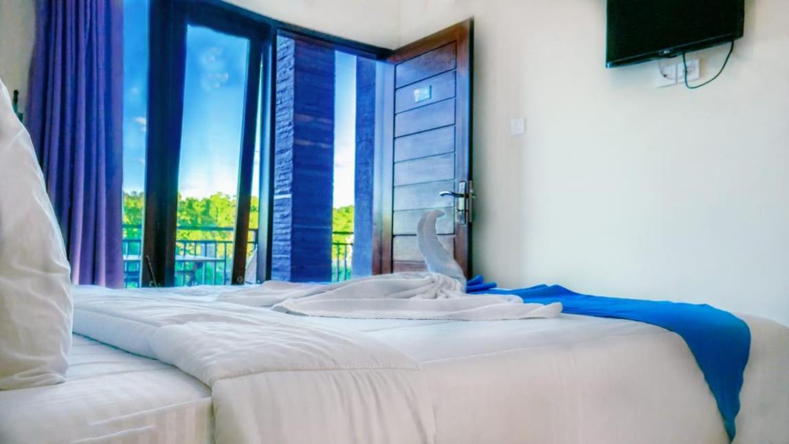 Ratu Guest House 3/18