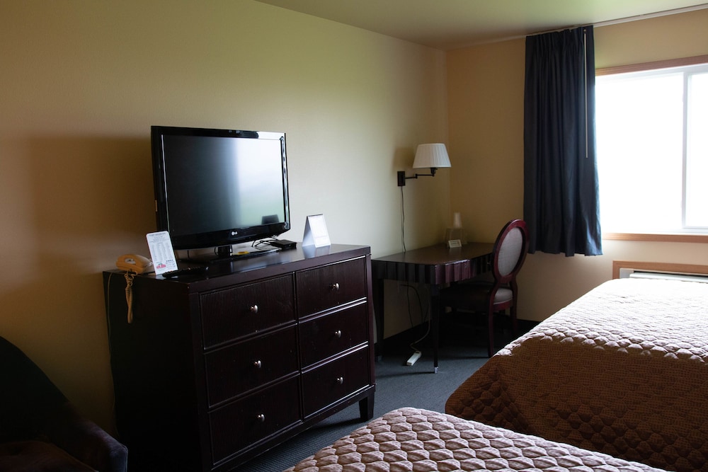 East Grand Inn Grand Forks ND I 29 53/64