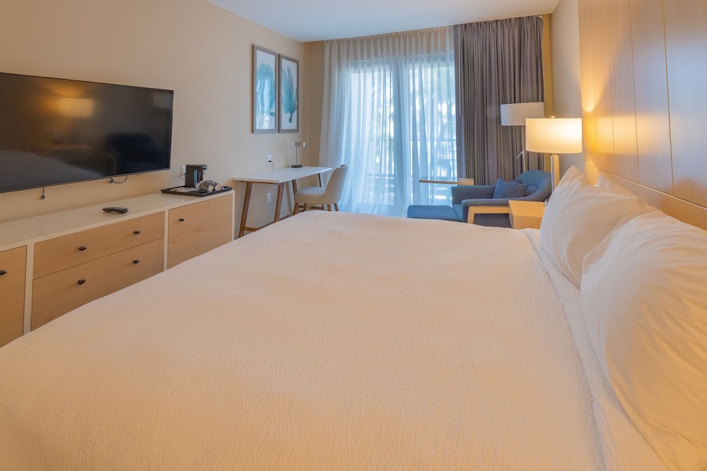 ROOM, KING BED, GARDEN VIEW, BATHTUB