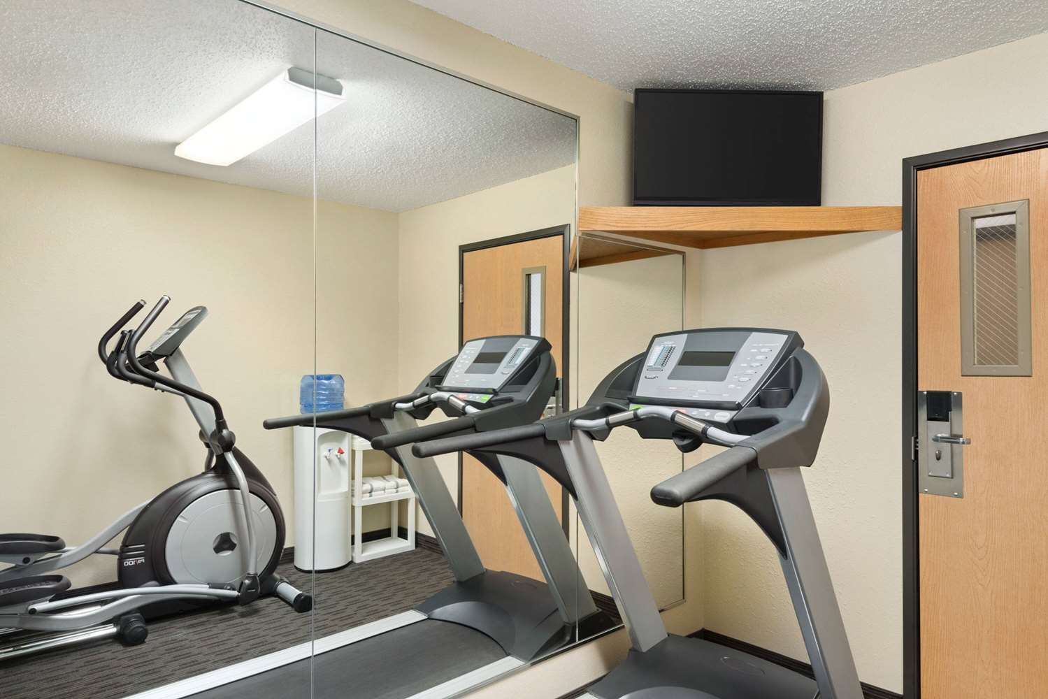 AmericInn by Wyndham Detroit Lakes 30/40