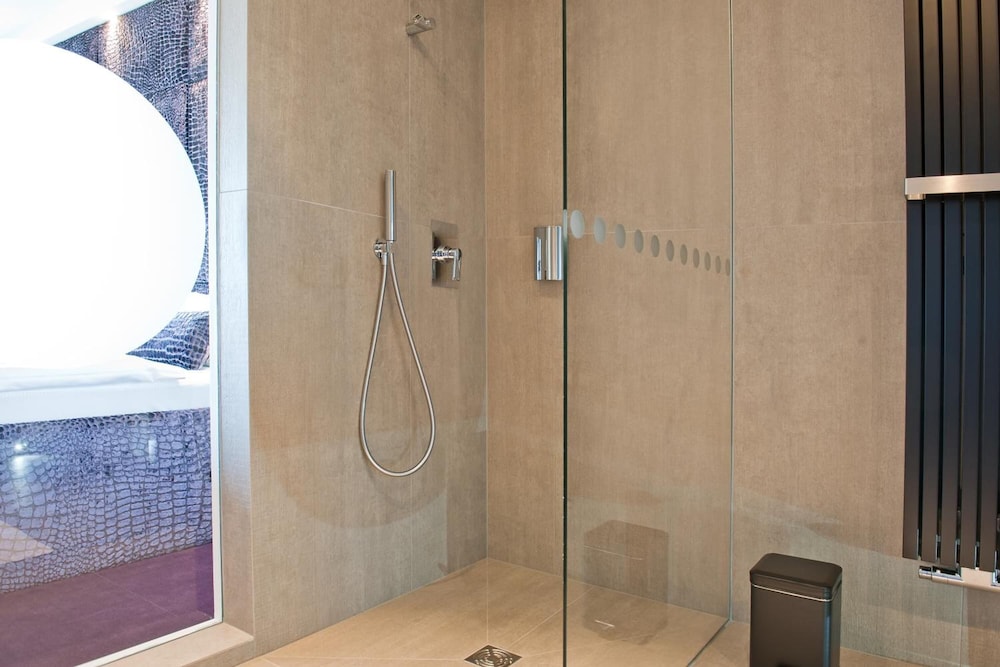 G Design Hotel 40/44