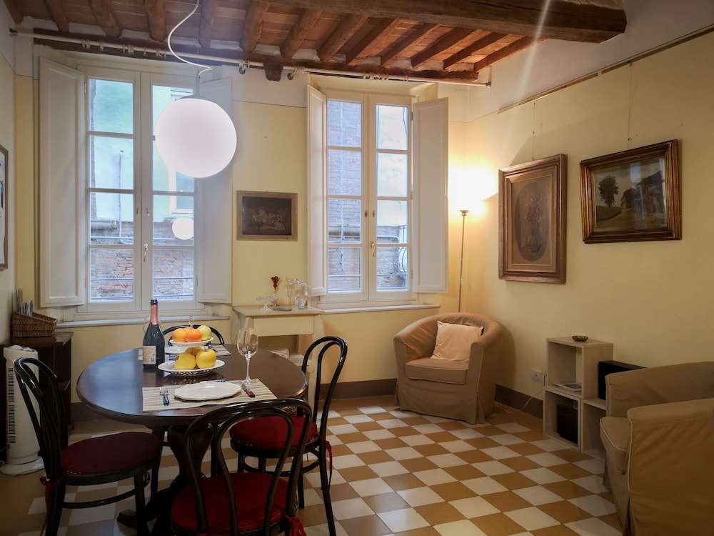 A Palazzo Busdraghi 29/49