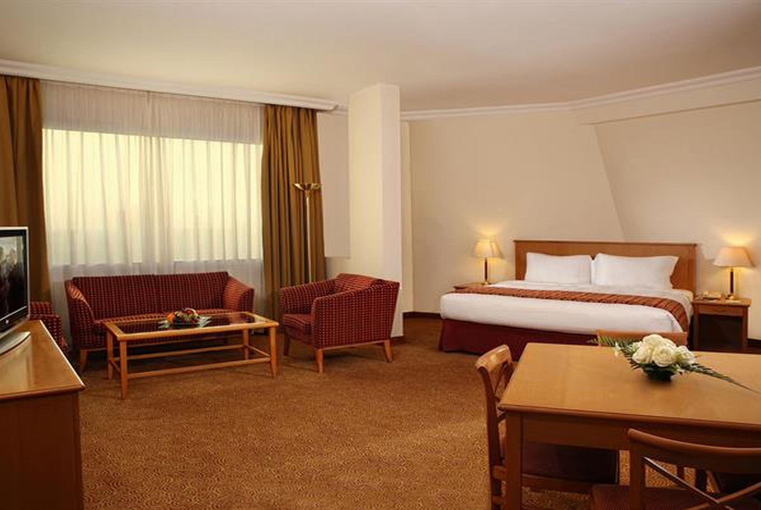 Swiss-Belhotel Sharjah 15/46