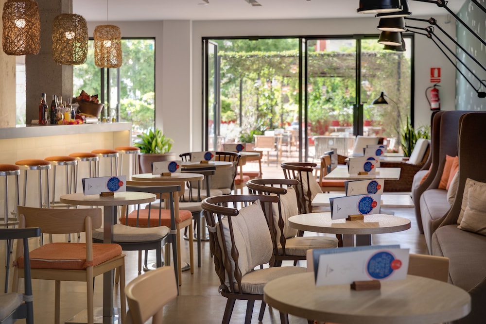 Aqua Hotel Bertran - Adults Only 61/78