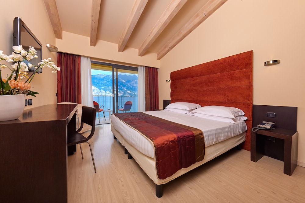 Hotel Europa 12/62