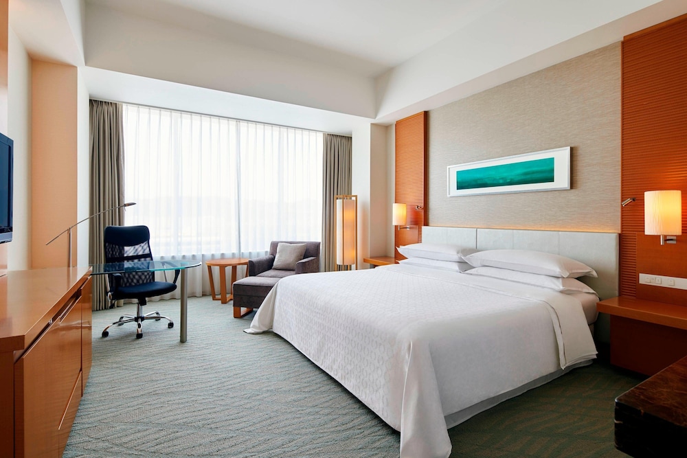 Sheraton Grand Hiroshima Hotel 12/44