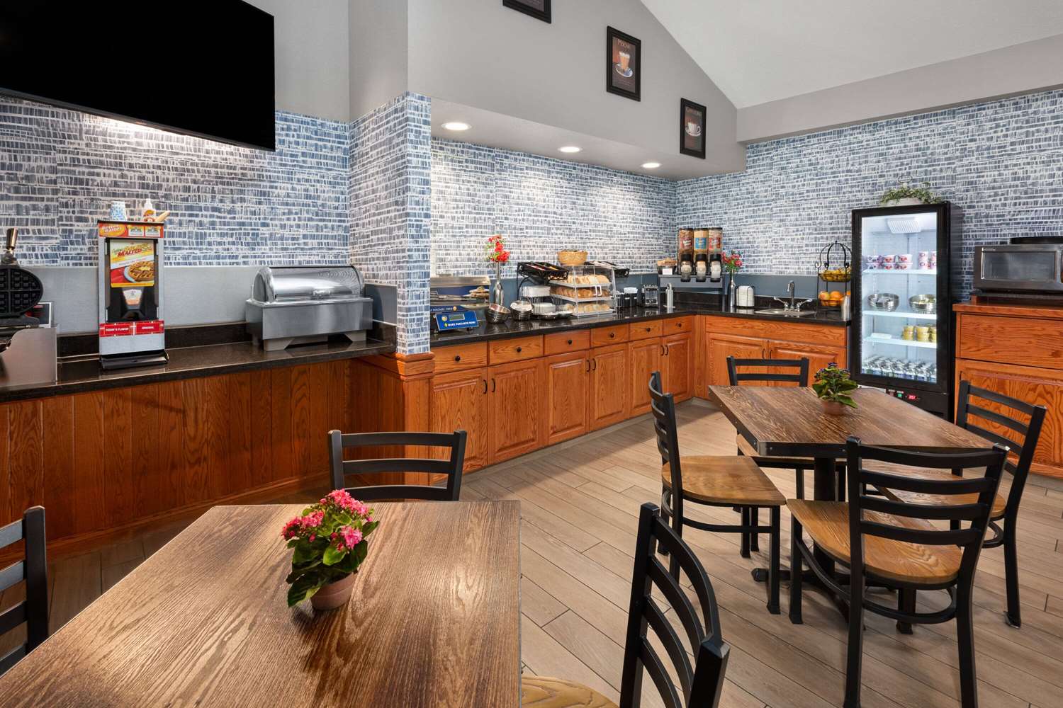 Americinn By Wyndham Wabasha 18/30