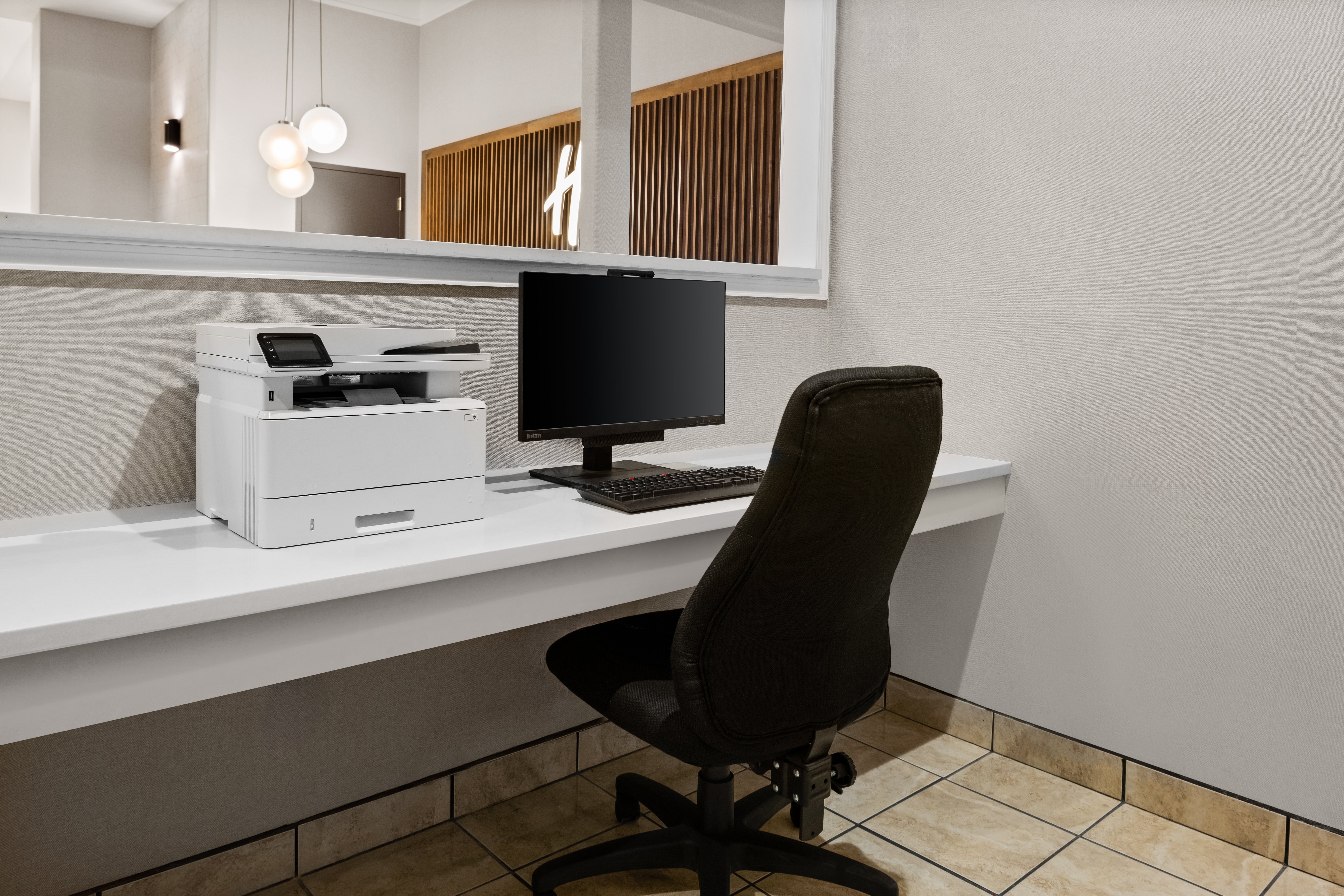 Holiday Inn & Suites Albuquerque Airport, an IHG Hotel 36/41