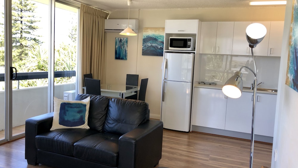 HI HO BEACH APARTMENTS 43/69