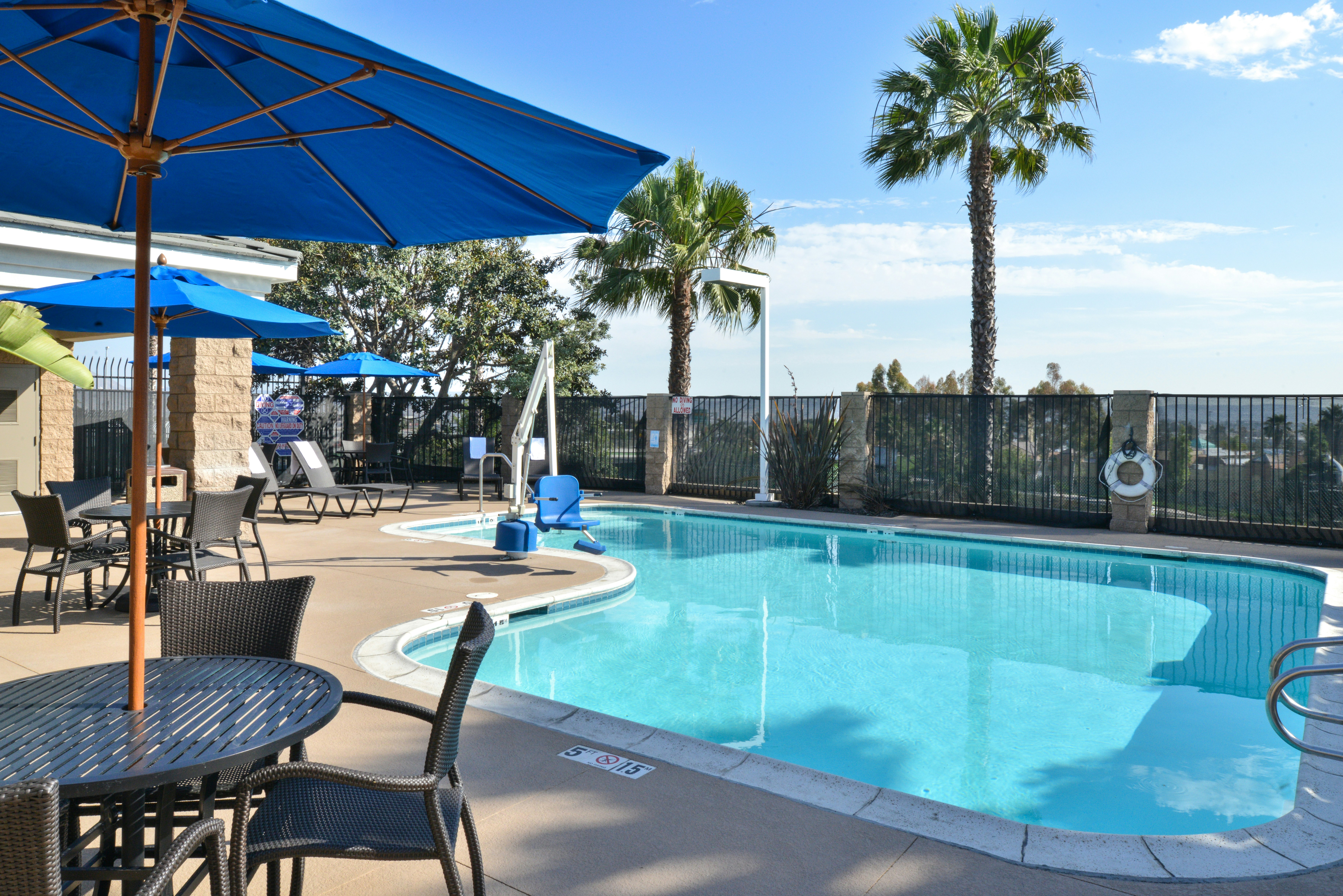 Holiday Inn Express Hotel Suites San Diego Otay 36/77