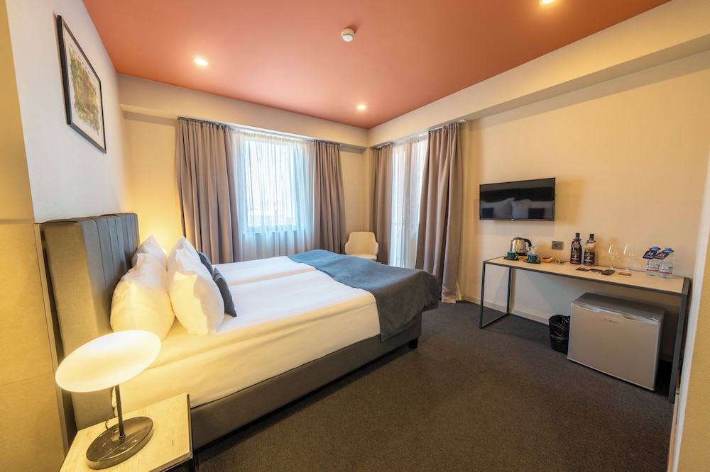 King Tamar Hotel By Luxuria Hotels 17/48