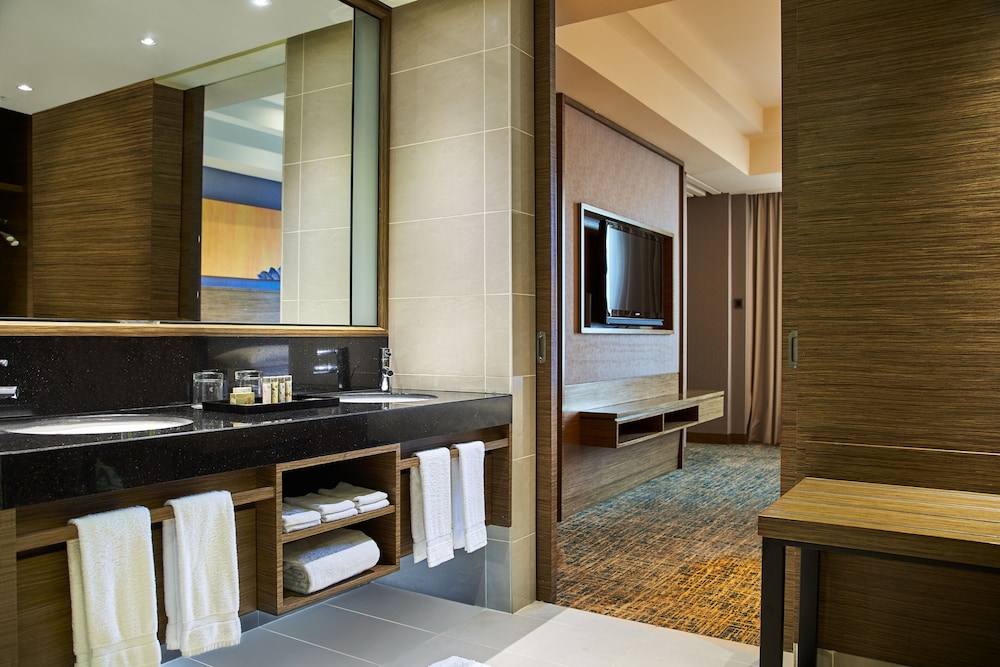 Lobby at Renaissance Johor Bahru Hotel, Masai
