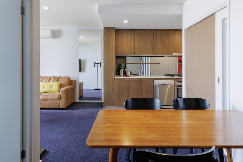 AVANI Melbourne Jazz Corner Residences 7/69