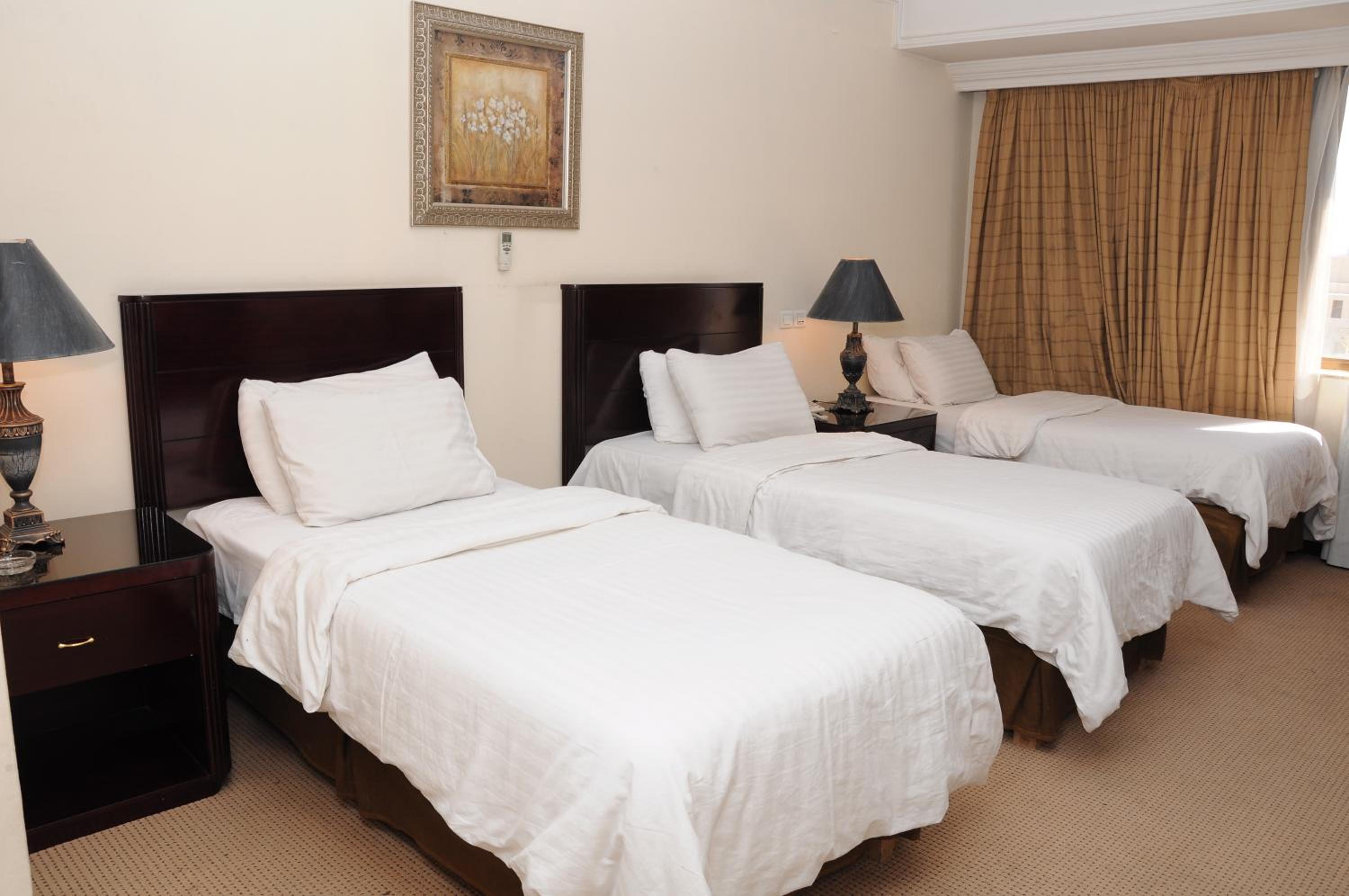 Shanasheel Palace Hotel 11/40