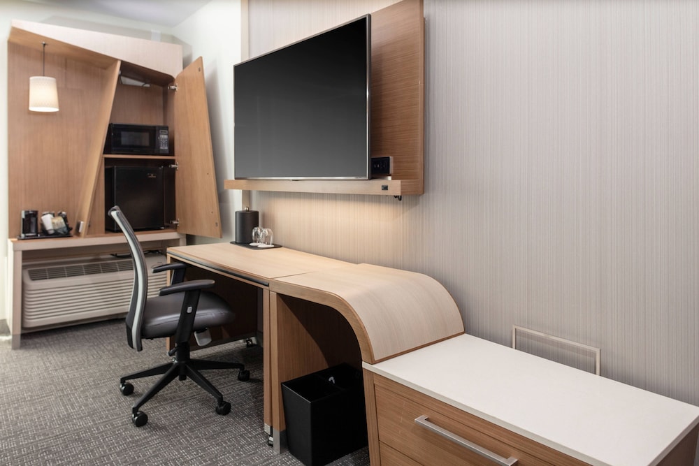 Courtyard By Marriott Indianapolis West-Speedway 41/44