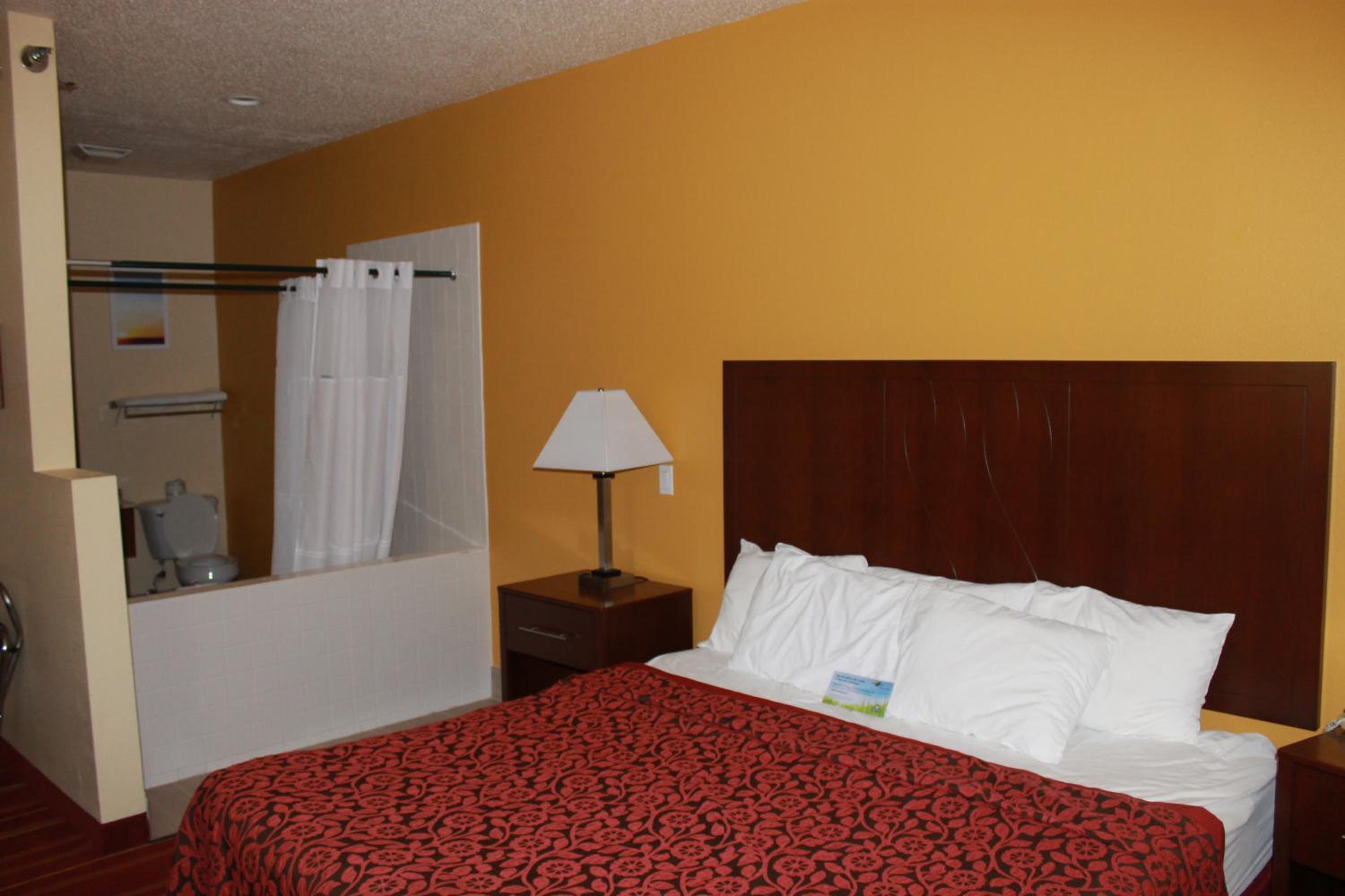 Days Inn by Wyndham Walcott Davenport 31/58