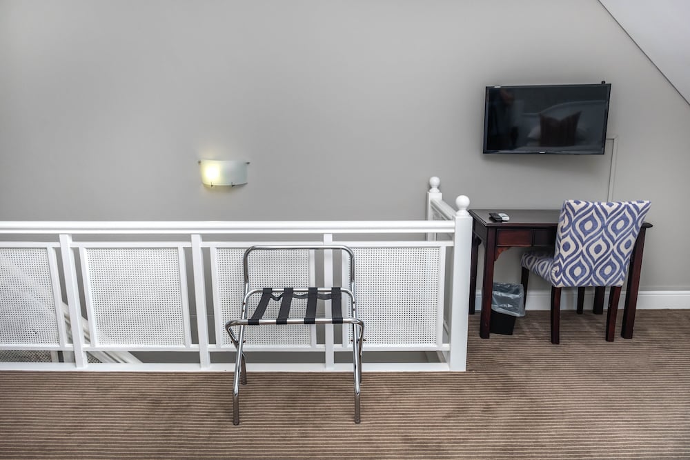 The Bantry Aparthotel by Totalstay 69/79