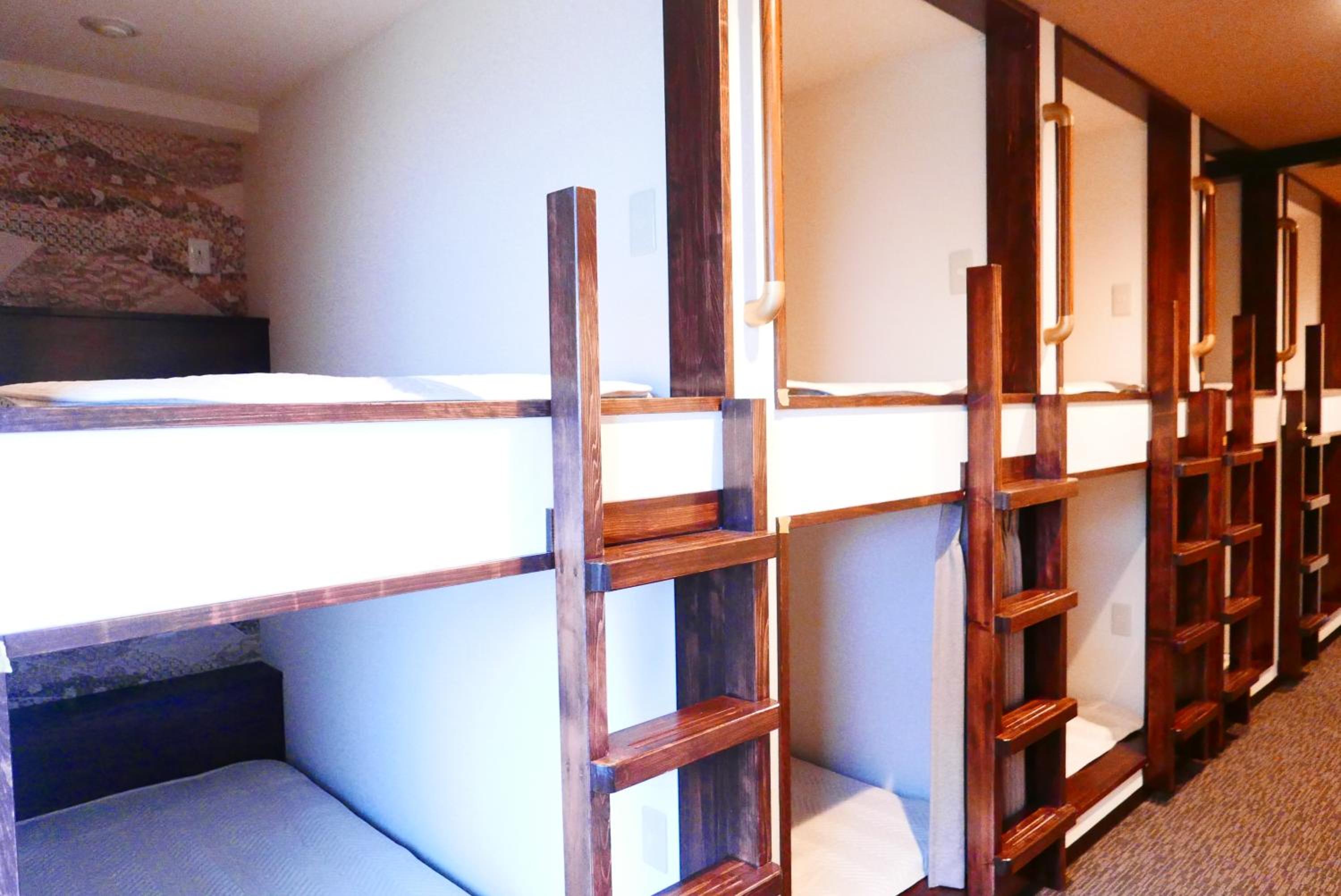 MIXED DORM, SUPERIOR