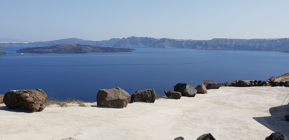 Melidonia Suites 46/49