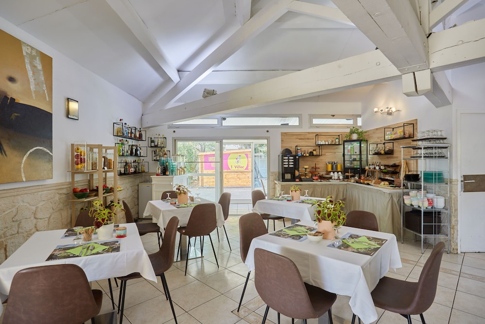 restaurant-cafeteria