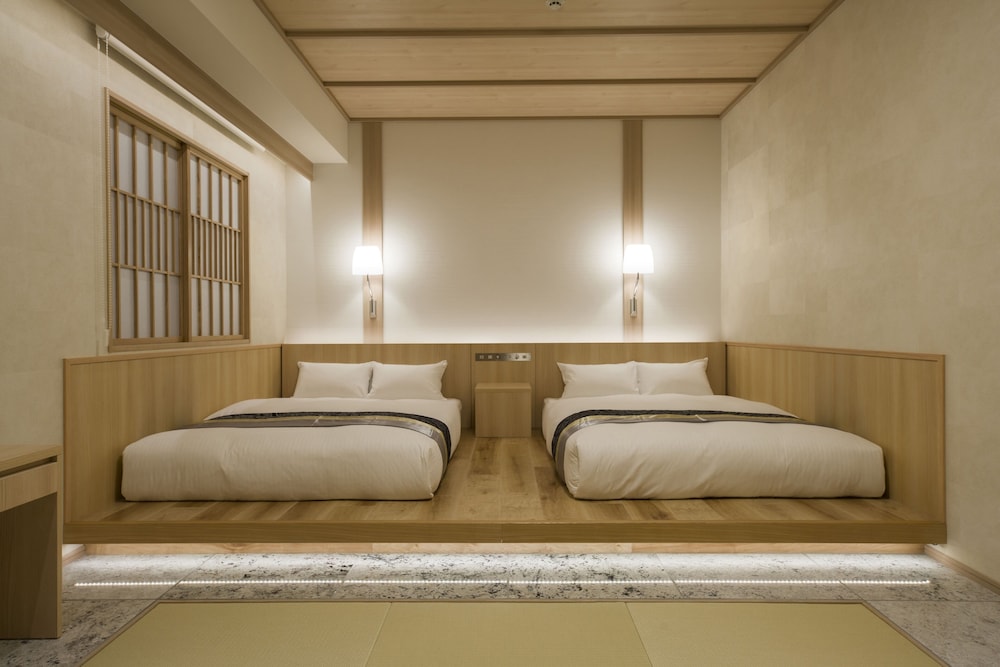 IAM HOTEL 6/48