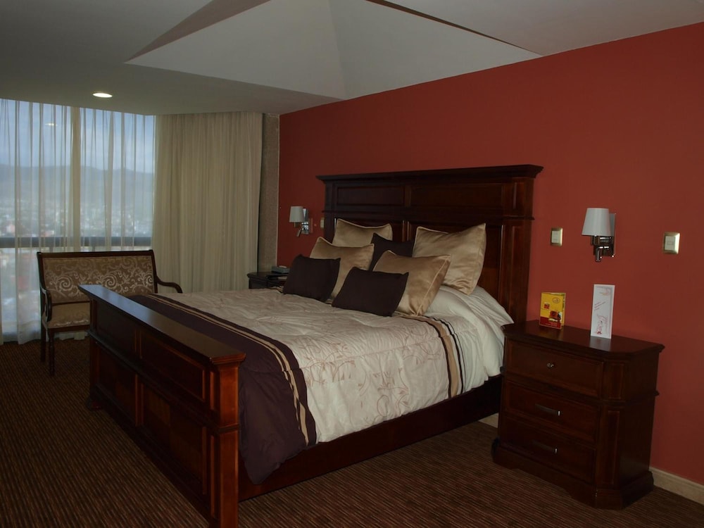 Hotel Real Plaza 18/69