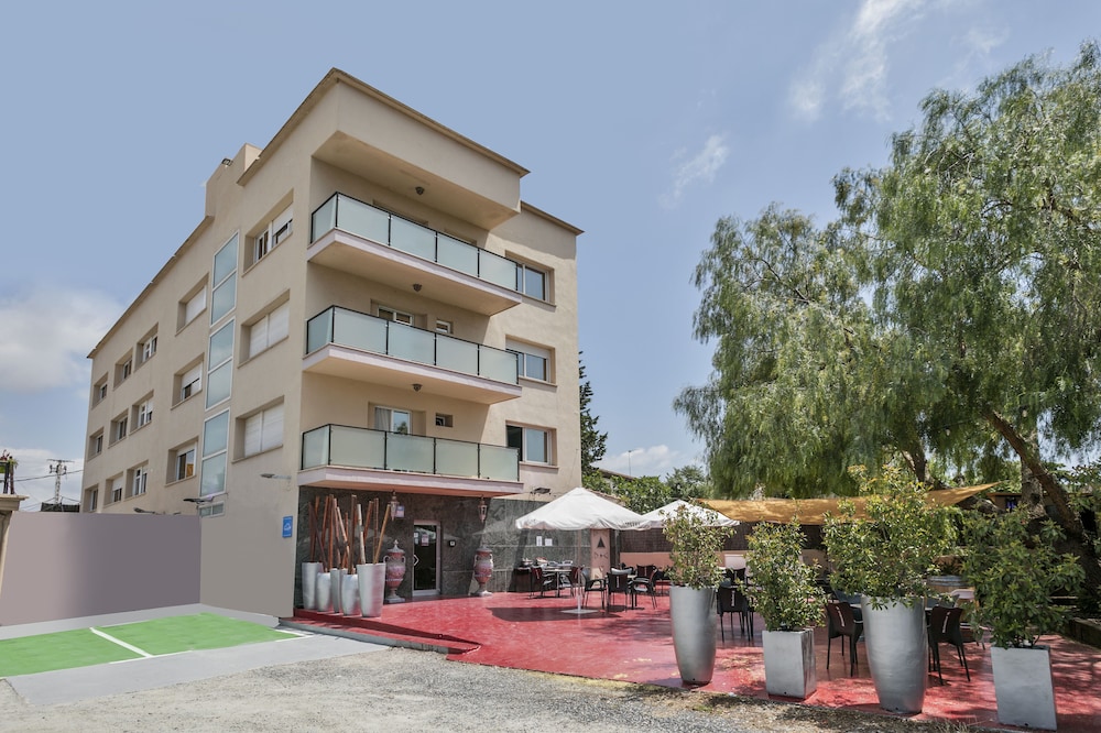 H Hotel 3/65