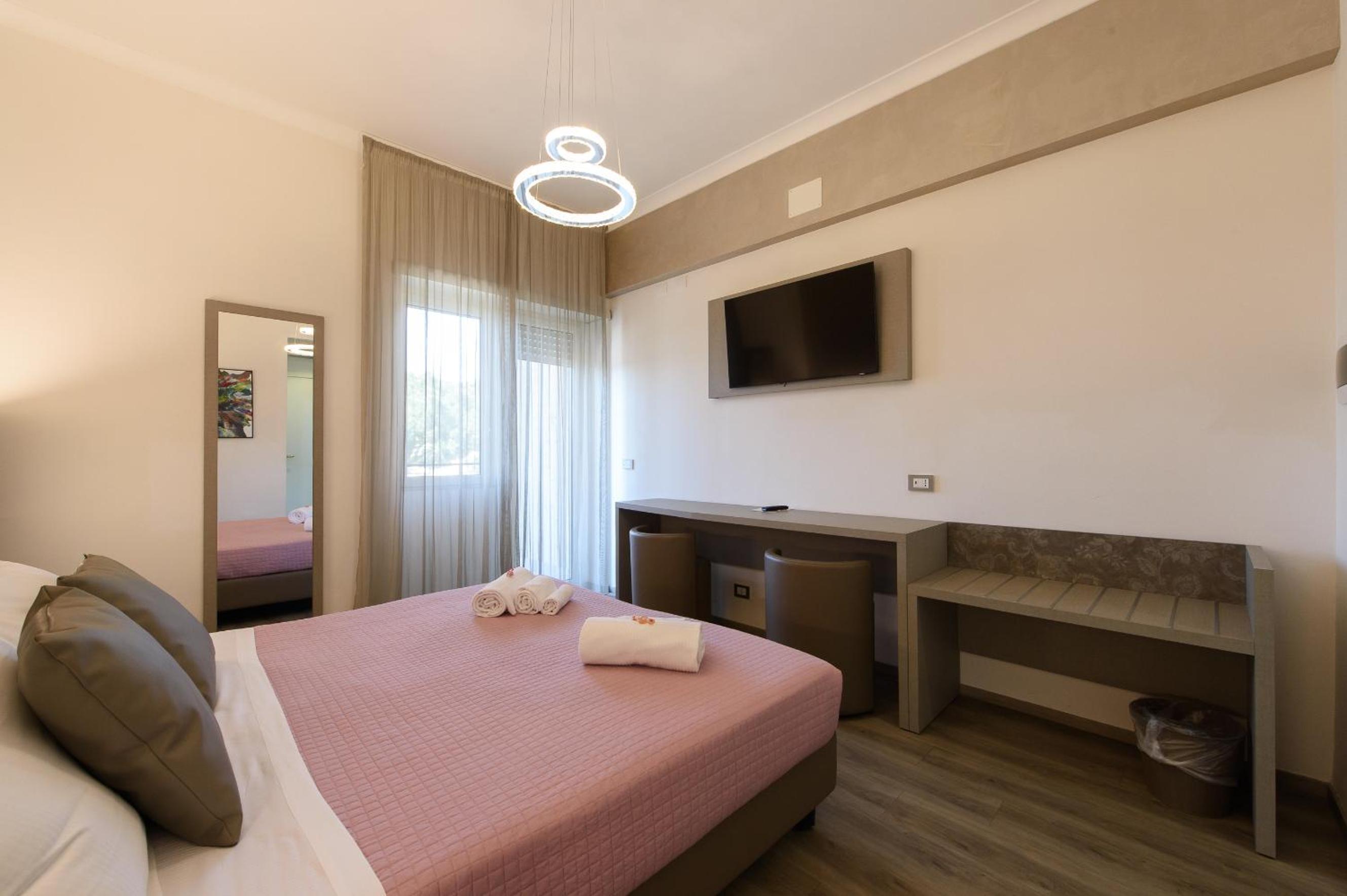 Superior, Queen Bed