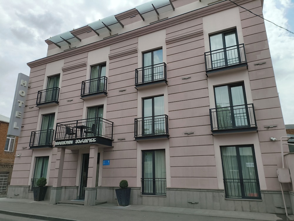 Marionn Hotel 6/118