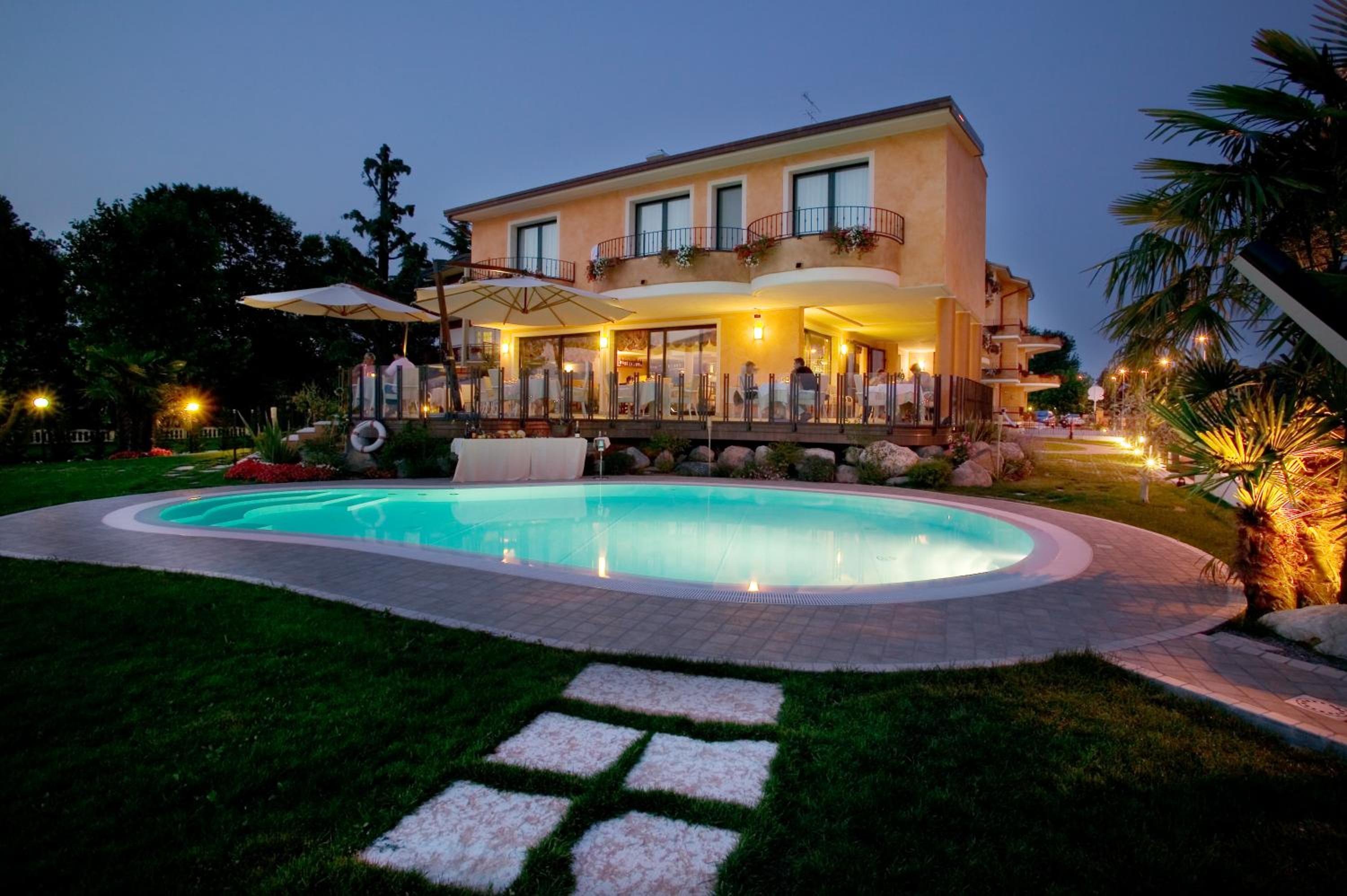 Hotel La Rondine 6/50