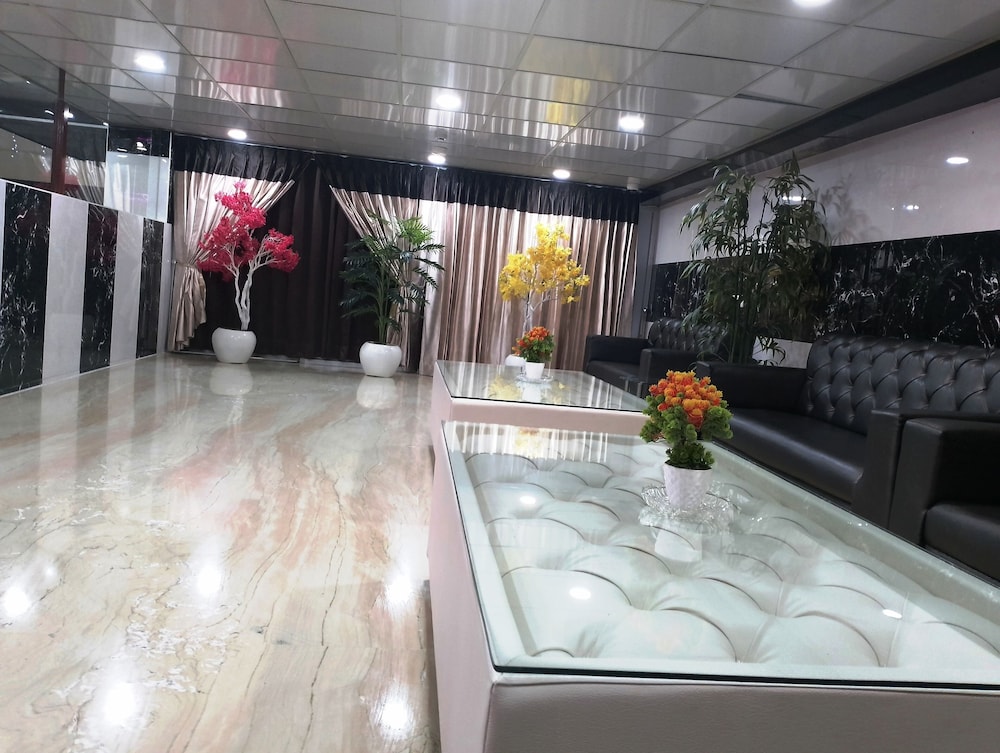 Sohi Residency 6/65