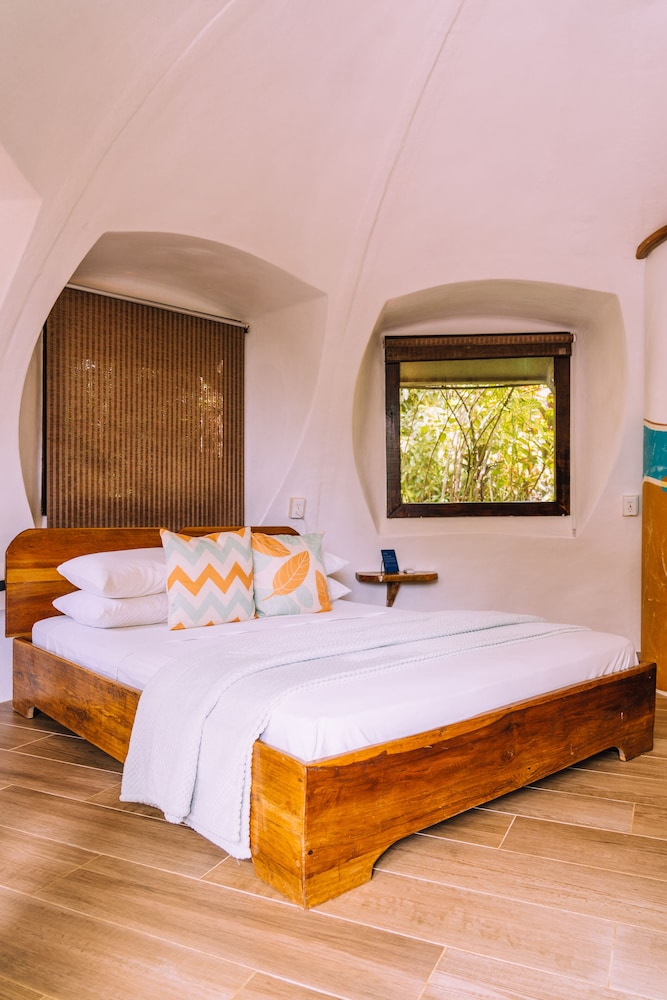 Bambuda Lodge 14/66