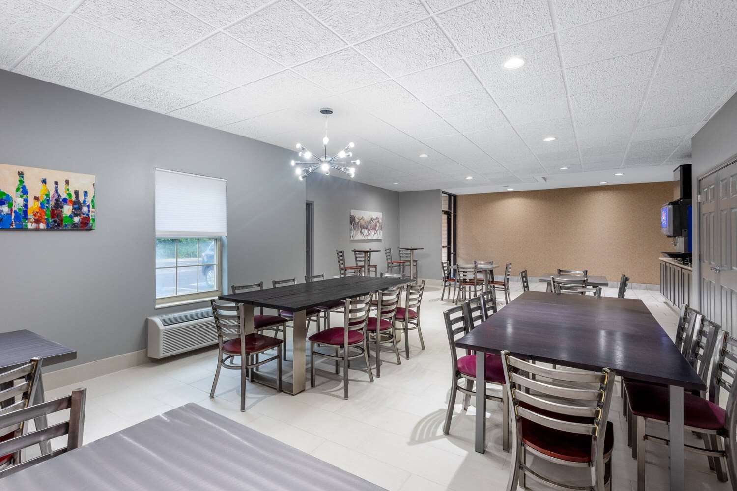 Ramada By Wyndham Sellersburg/Louisville North 52/69