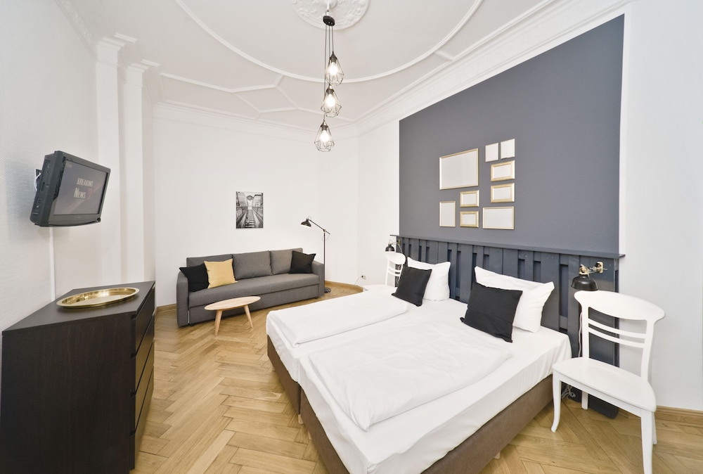 Old Town Apartments Schonhauser Allee Berlin 48/69