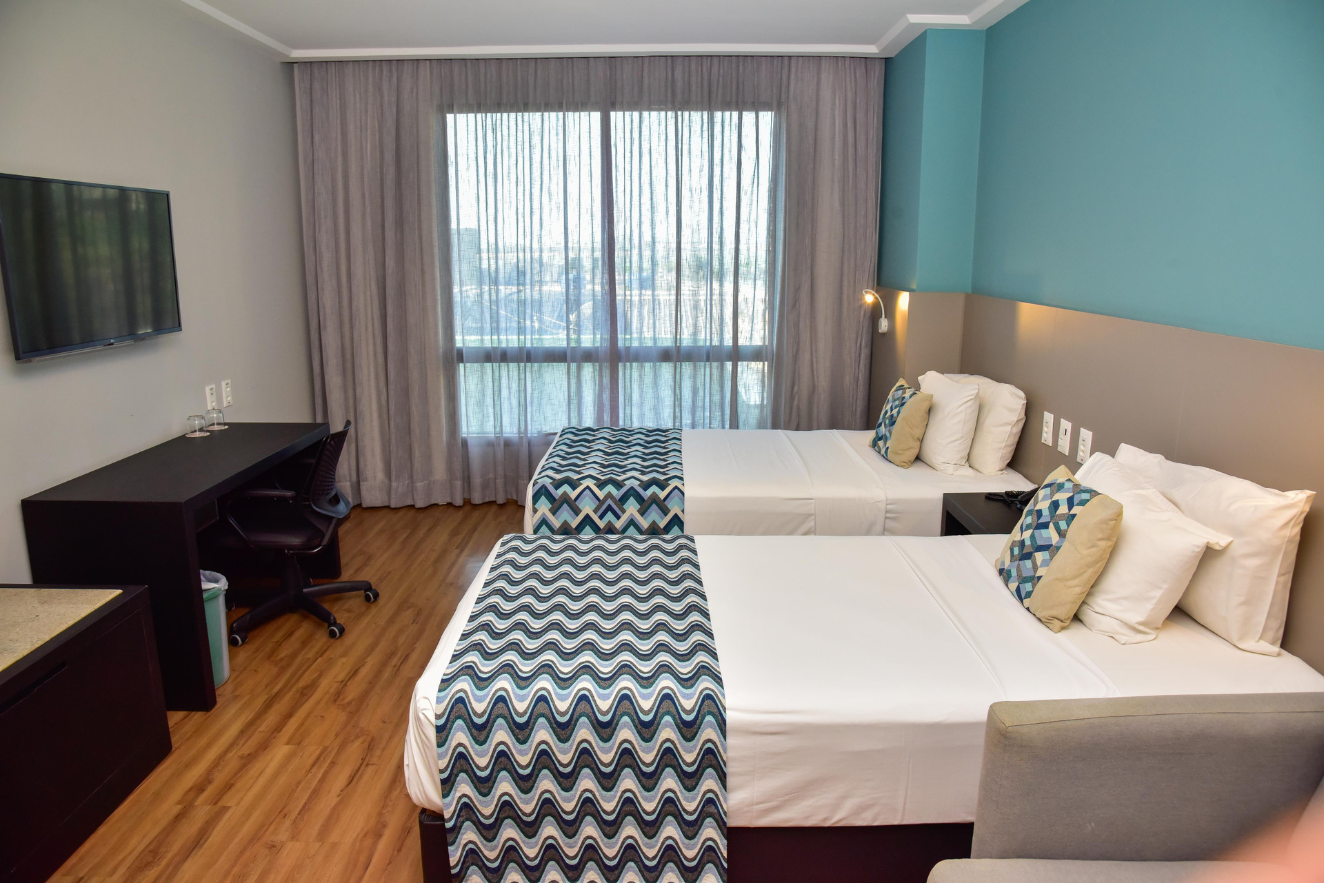 Room, Street View, Accessible