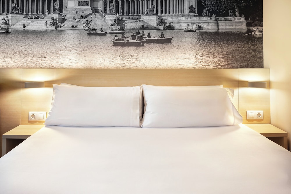 B&B HOTEL Madrid Aeropuerto T1 T2 T3 14/24
