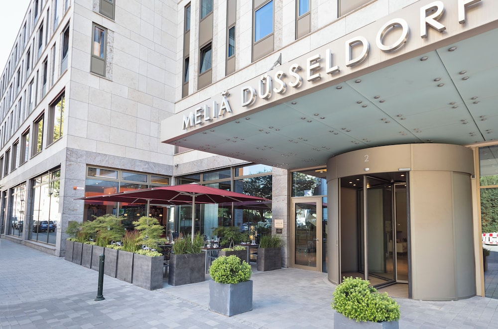 Melia Dusseldorf 3/46