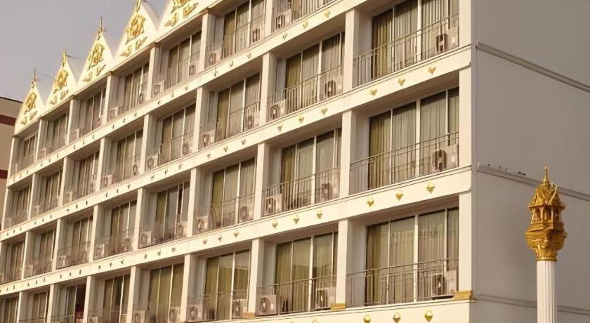 DIAMOND SWEET HOTEL 8/54
