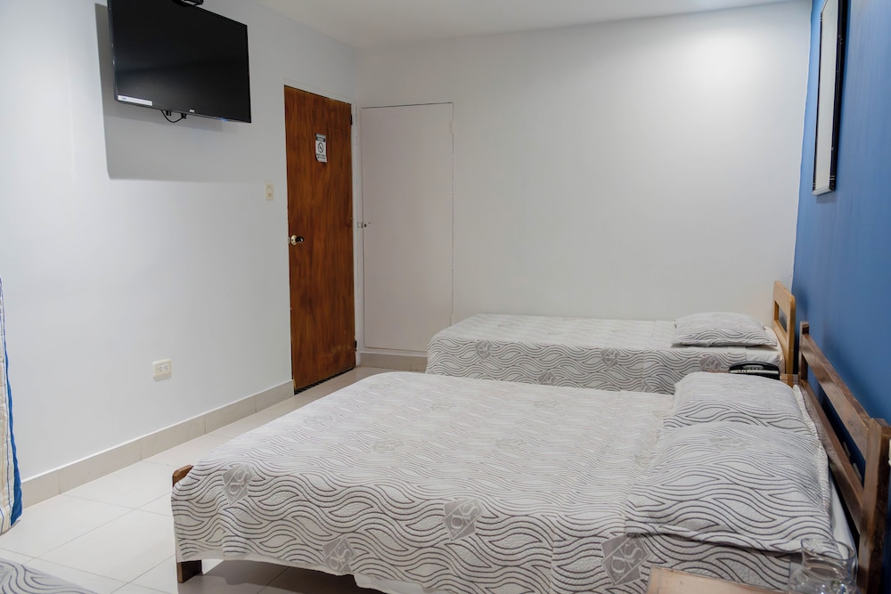 Veleros Hotel 38/57