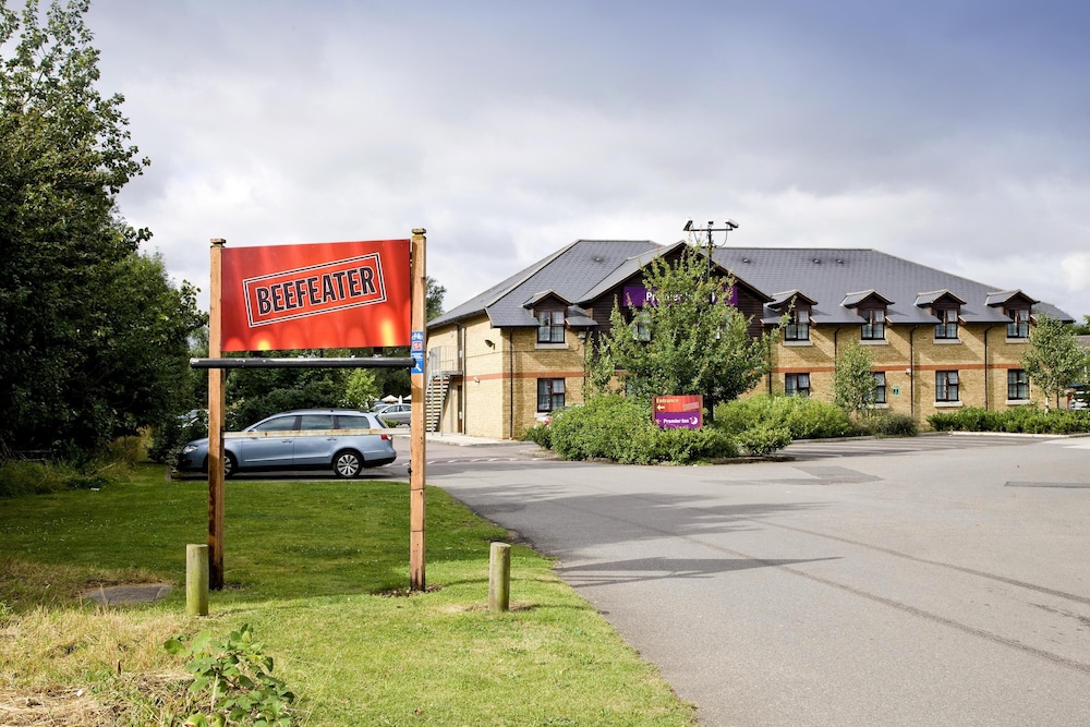 Premier Inn Bedford Priory Marina 30/38