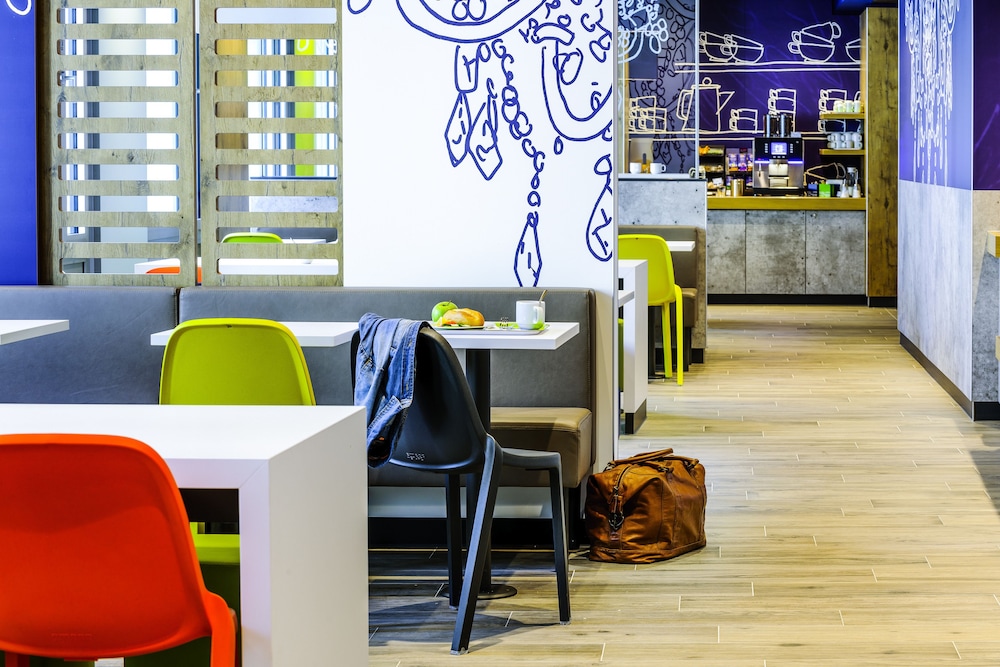 Ibis Budget Courbevoie Paris La Defense 1 64/72