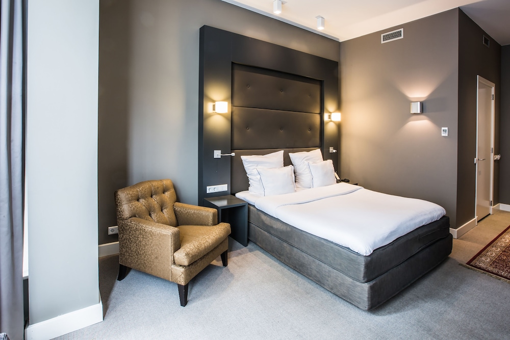Hotel JL No76 38/64