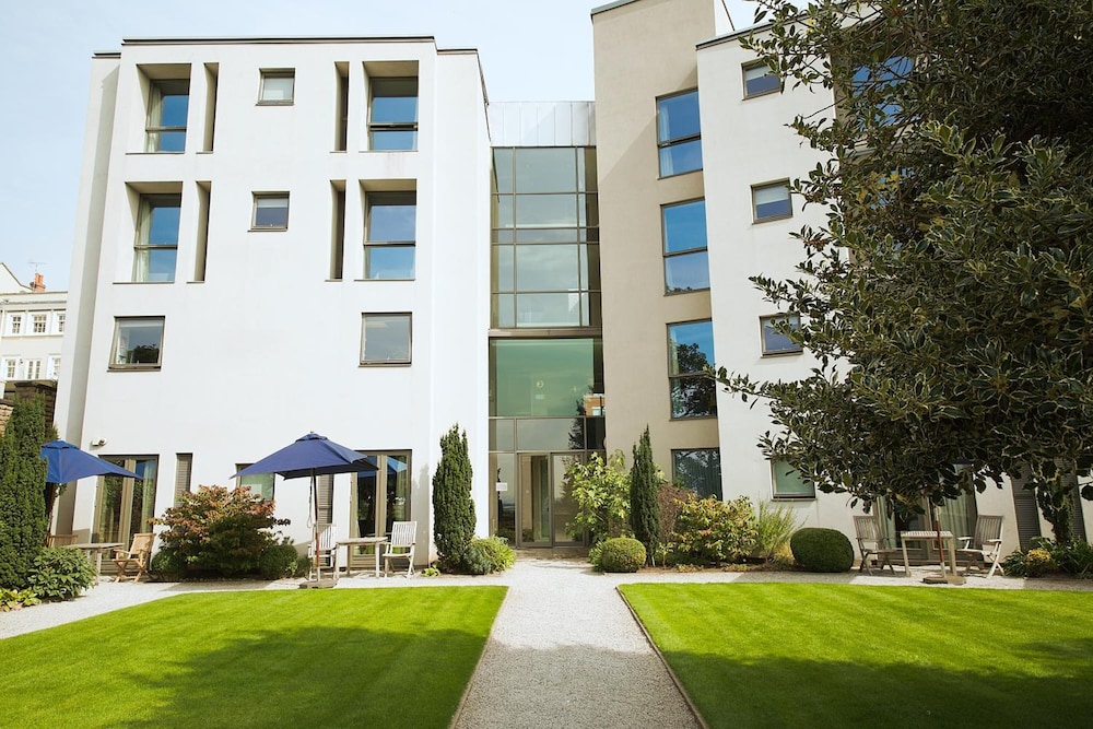 Harts Hotel 2/50