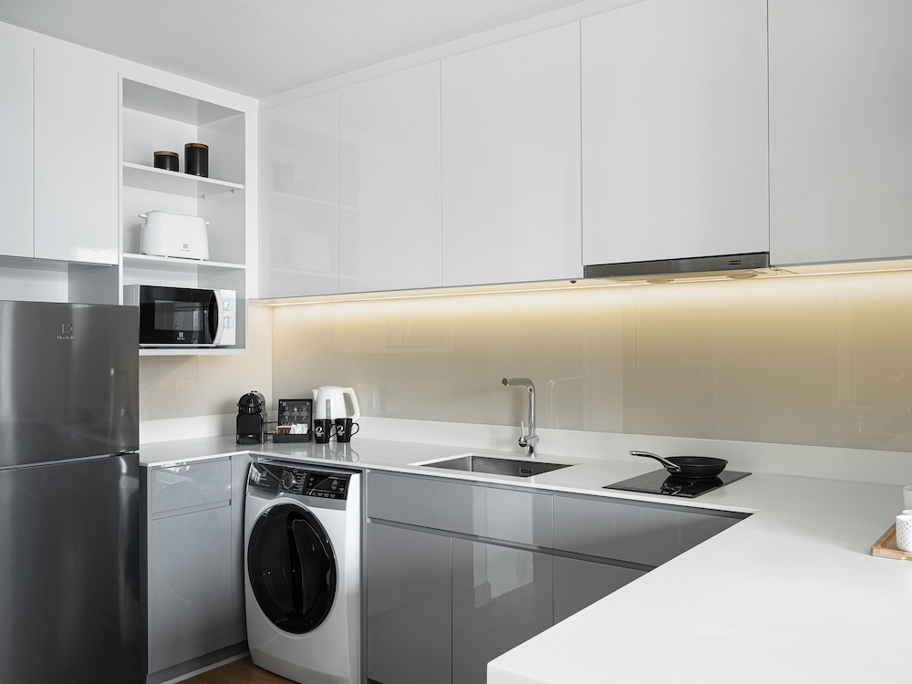 Oakwood Suites Bangkok 17/42