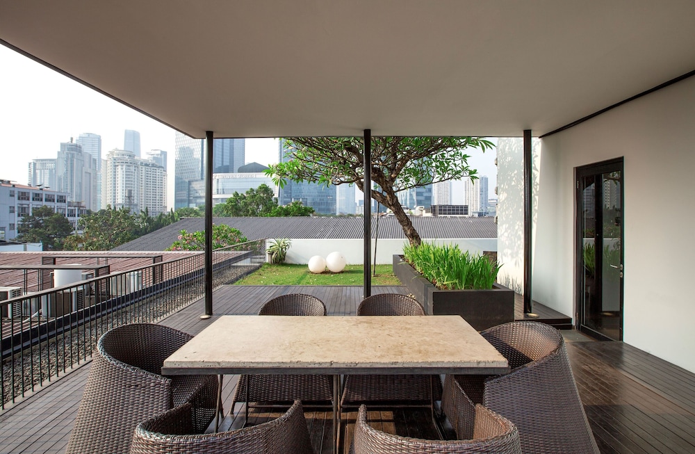 MIERS Kuningan, ARTOTEL Curated 24/38